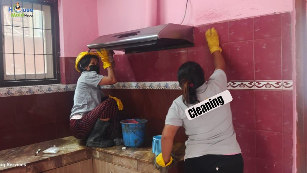 cleaning kitchen chimney